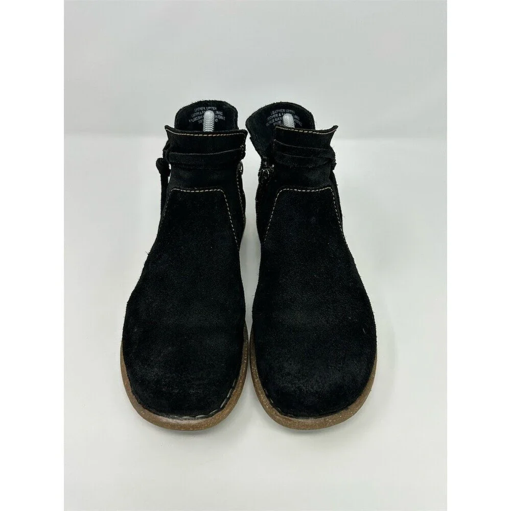 Børn Women's Black Suede Ankle Booties Side Zip Buckle Comfort Lug Sole Size 7.5